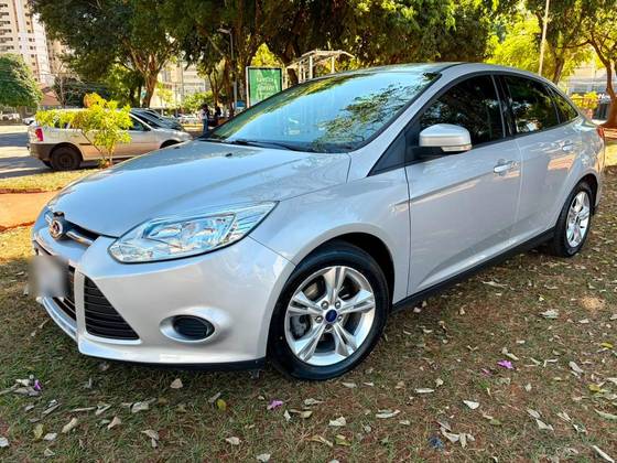 FORD FOCUS 1.6 S SEDAN 16V FLEX 4P POWERSHIFT FORD FOCUS 1.6 S SEDAN 16V FLEX 4P POWERSHIFT